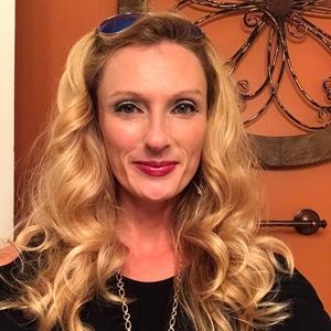 Meet your Posher, Tiffany